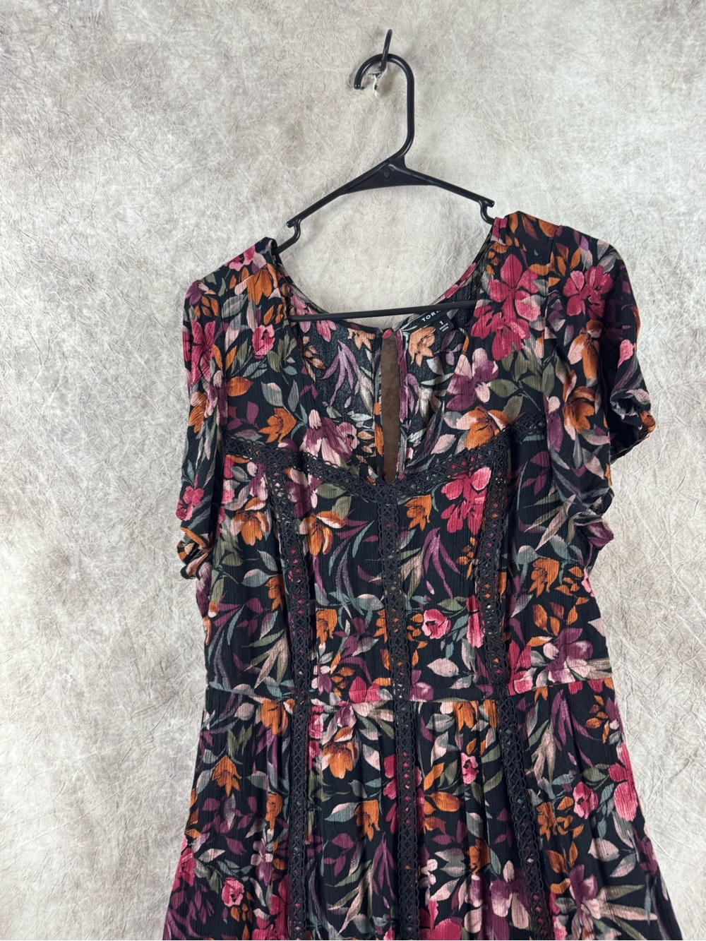 torrid Black Floral Midi Dress with Pink & Orange Flowers Summer Wedding Guest 1